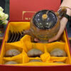 bo-am-chen-in-logo-mau-vang-nau-men-hoa-bien-hoa-tiet-hoa-no-trong-long-chen-3