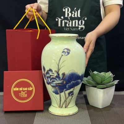 binh-hoa-gom-su-bat-trang-dang-mai-binh-hoa-tiet-hoa-sen-xanh-ve-vang (2)