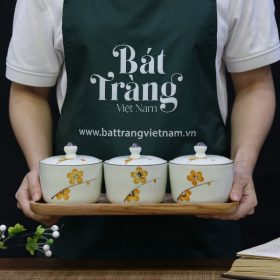 Bộ 3 hũ sứ tròn đựng mứt họa tiết hoa mai vàng khay gỗ BT-KM04