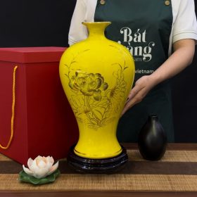 Mai bình tích lộc họa tiết Hoa Sen vẽ vàng kim men vàng BT-MB03