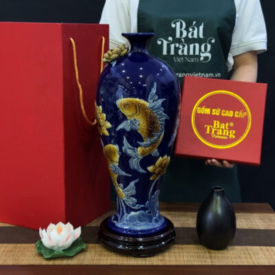 mai-binh-tich-loc-hoa-tiet-sen-chep-dap-noi-men-xanh