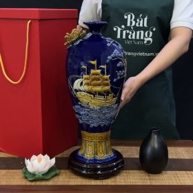 Mai bình tích lộc họa tiết Thuận Buồm Xuôi Gió đắp nổi men xanh BT-MB07