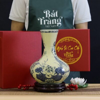 binh-toi-tai-loc-men-hanh-vang-hoa-tiet-hoa-sen-2