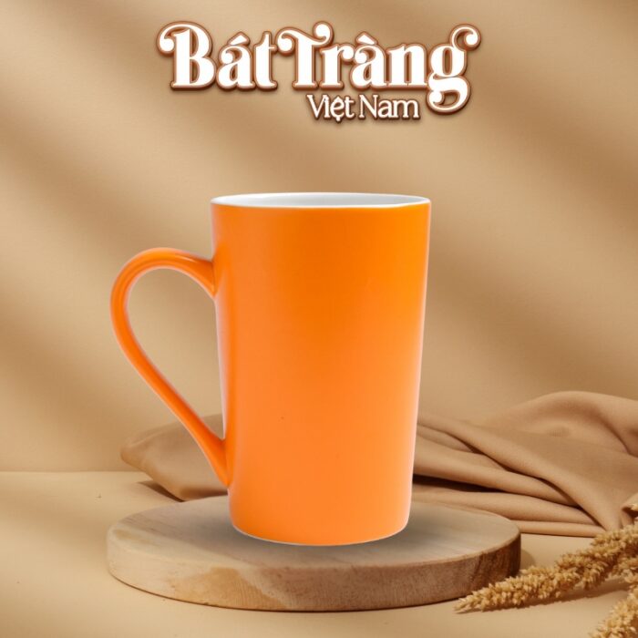 ly-su-bat-trang-mau-cam-mat-dang-tru-tron-cao-quai-ban-tim-330ml