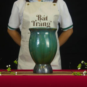 Lọ hoa "dáng ly bầu" men hoả biến xanh ngọc BT-LH11