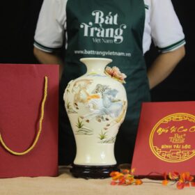 Mai bình đắp nổi họa tiết Mã Đáo Thành Công men rạn vàng ngà BT-MB11