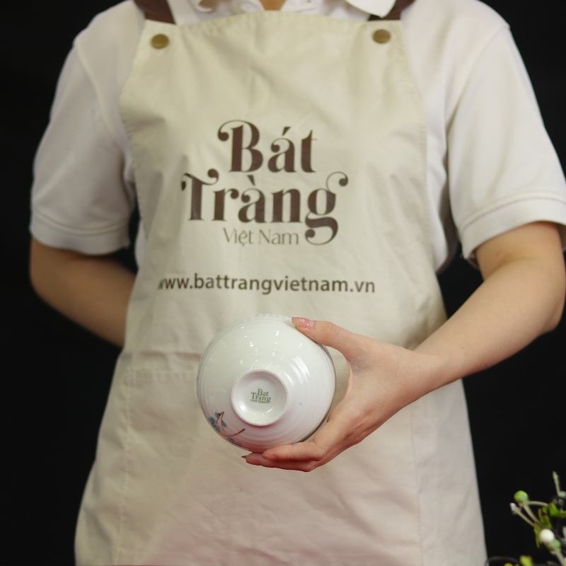 bat-com-men-su-trang-hoa-tiet-dao-xanh-03