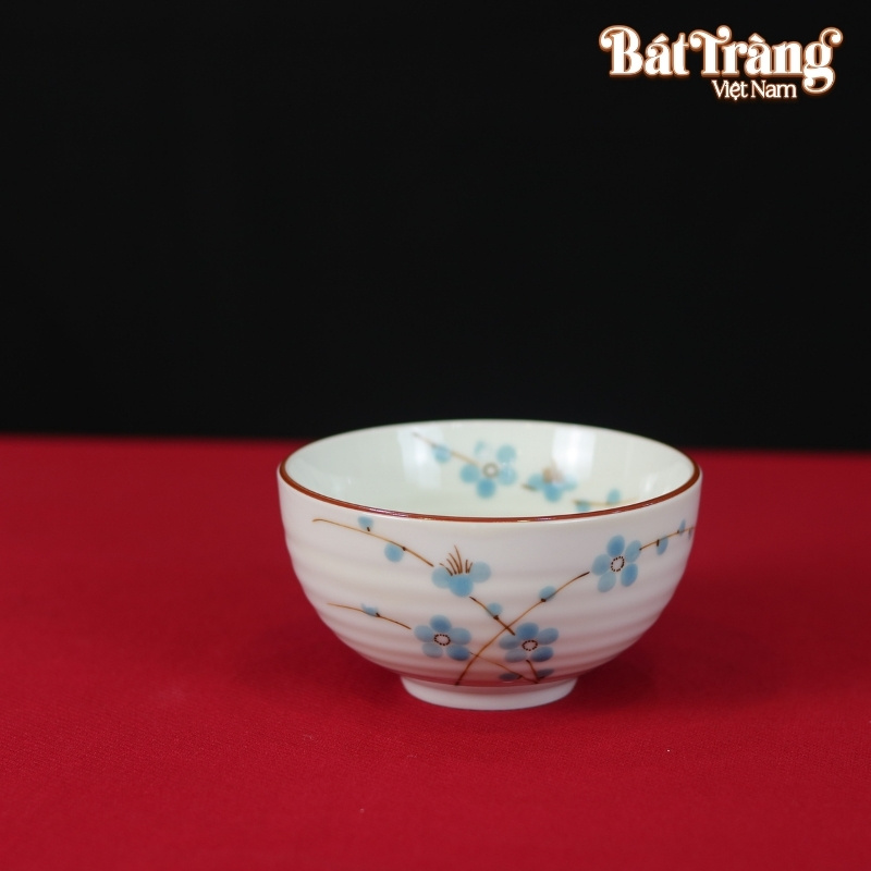 bat-com-men-su-trang-hoa-tiet-dao-xanh-04