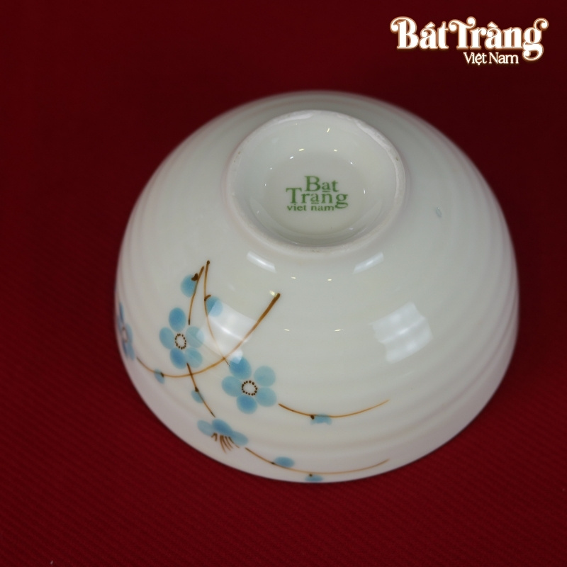 bat-com-men-su-trang-hoa-tiet-dao-xanh-05