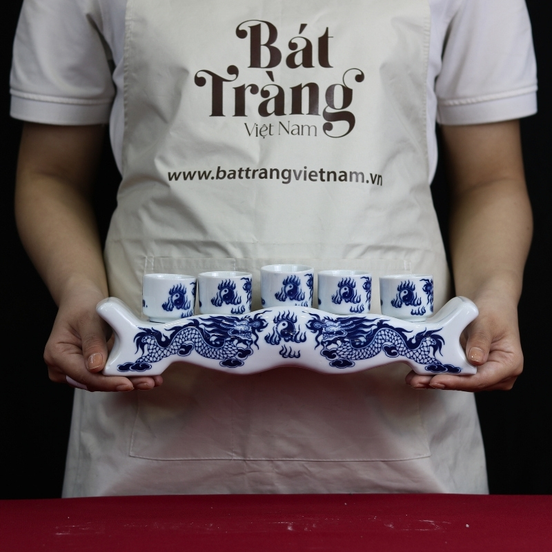 ky-ngai-5ly-nuoc-men-lam-hoa-tiet-rong-ve-tay-2