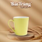 ca-su-bat-trang-mau-vang-pastel-mat-dang-vat-thap