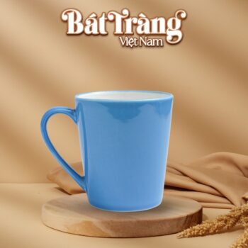 ca-su-bat-trang-mau-xanh-duong-nhat-bong-dang-vat-thap