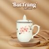 ly-su-bat-trang-qua-tang-in-logo-hoa-tiet-ve-tay-hoa-dao-co-nap-ngon-lua-dung-tich-350ml