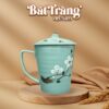 ly-su-bat-trang-qua-tang-in-logo-hoa-tiet-ve-tay-hoa-man-trang-co-nap-dung-tich-350ml