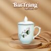 ly-su-bat-trang-qua-tang-in-logo-hoa-tiet-ve-tay-hoa-sen-hong-co-nap-ngon-lua-dung-tich-350ml