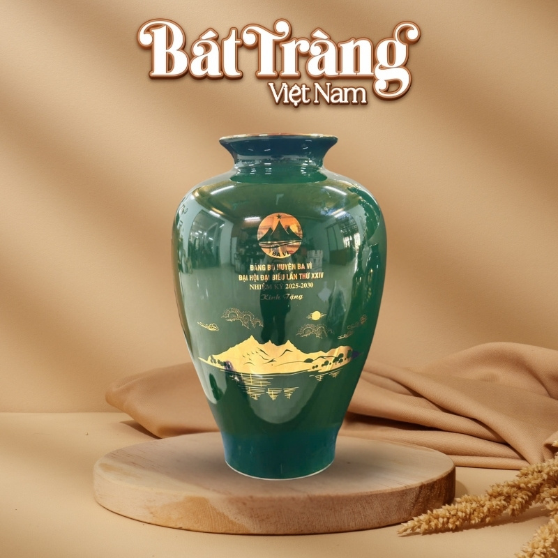 Bình hoa quà tặng in logo men xanh họa tiết mã đáo thành công BT-QT45