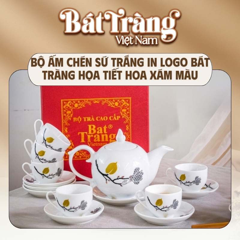 Bộ gồm 1 ấm trà, 6 chén và 7 đĩa lót đồng bộ