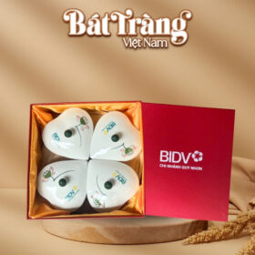 Khay mứt gốm sứ Bát Tràng in logo dáng tim họa tiết hoa sen BT-QT62