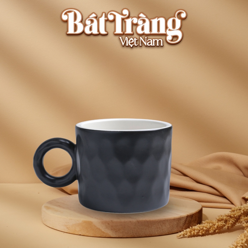 coc-su-bat-trang-co-mau-den-mat-dang-tru-lun-quai-tron-hoa-tiet-to-ong-250ml-2