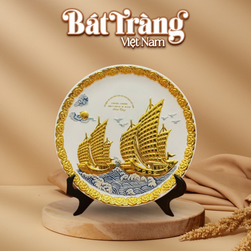 Đĩa biểu trưng Bát Tràng Việt Nam in logo họa tiết thuận buồm xuôi gió BT-DBT01