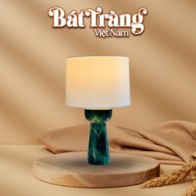 Bát Tràng Việt Nam đèn bàn gốm sứ màu xanh ngọc cao 50.5cm BT-DN03