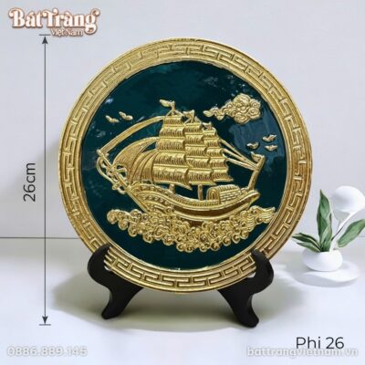 Kích thước Đĩa Gốm Sứ Trang Trí Thuyền Buồm Thuận Buồm Xuôi Gió Nổi Nền Xanh Ngọc Đường