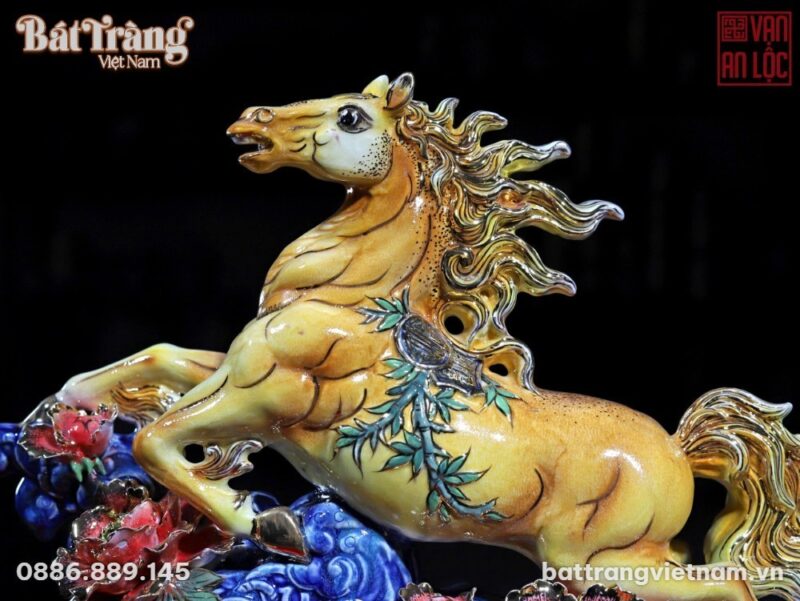 ngua-gom-su-bat-trang-xanh-ngoc-luc-bao ngua-gom-su-bat-trang-xanh-ngoc-luc-bao