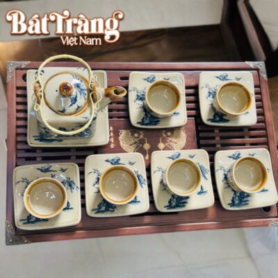 Bộ ấm chén men rạn cổ dáng vuông quai đồng vẽ Trúc Lâm Thất Hiền BT-AC66