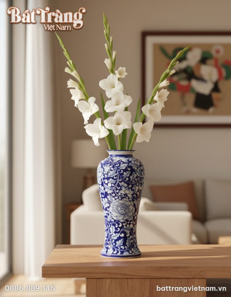 cận cảnhbình hoa gốm sứ Bát Tràng dáng chân đèn... cận cảnhbình hoa gốm sứ Bát Tràng dáng chân đèn...