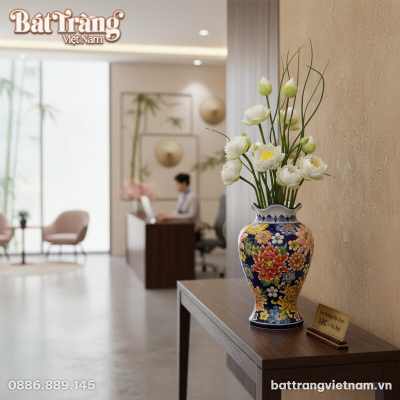 Bình hoa gốm sứ Bát Tràng dáng đùi dế 32cm, họa... Bình hoa gốm sứ Bát Tràng dáng đùi dế 32cm, họa...