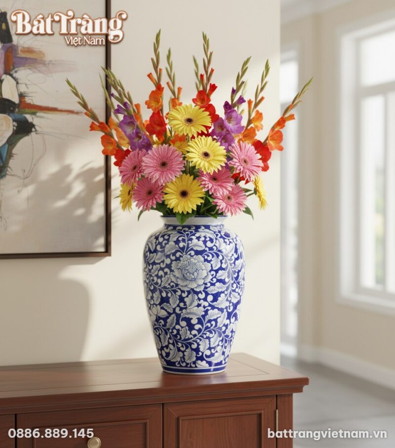 Bình hoa gốm Bát Tràng dáng xoài vẽ hoa mẫu đơn... Bình hoa gốm Bát Tràng dáng xoài vẽ hoa mẫu đơn...