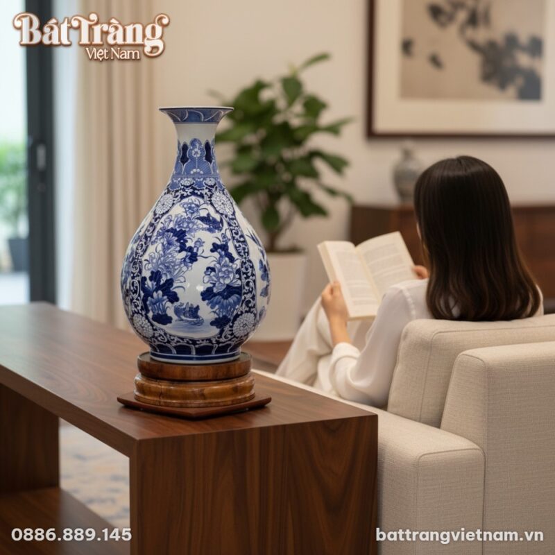 cận cảnh Bình Tỳ Bà men lam cao 50cm (không cắm...