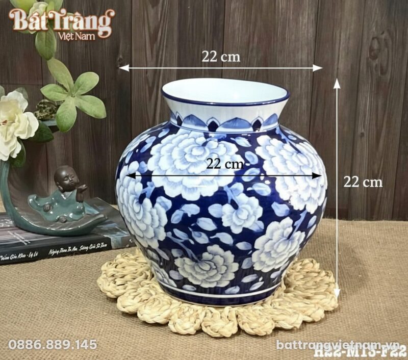Kích thước Lọ hoa dáng vò thấp men lam vẽ mẫu đơn cổ điển BT-LH42