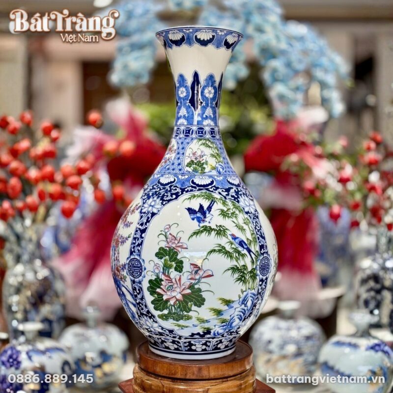 Lọ tỳ bà vẽ cảnh