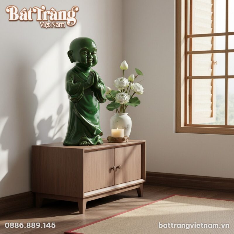 Bức tượng chú tiểu men ngọc lục cao 54cm đứng t... Bức tượng chú tiểu men ngọc lục cao 54cm đứng t...
