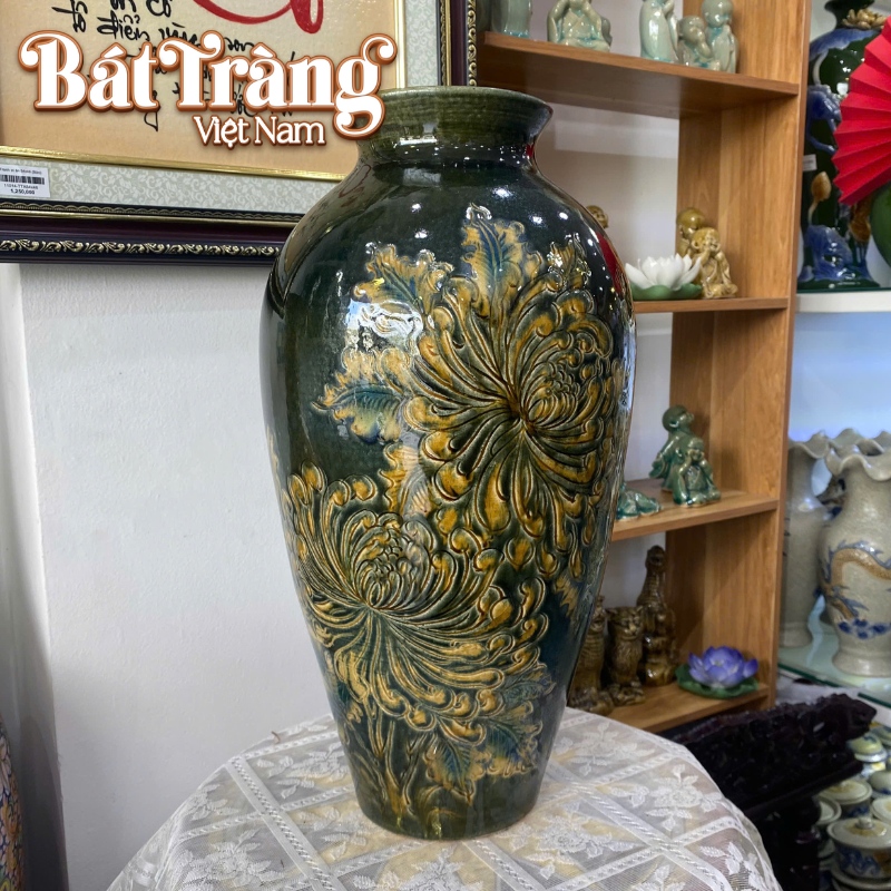 Lọ hoa sứ dáng đùi dế cao men rêu loang vẽ hoa cúc BT-LH55 Lọ hoa sứ dáng đùi dế cao men rêu loang vẽ hoa cúc BT-LH55