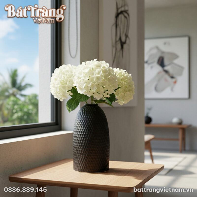 Cận cảnh bình hoa Bát Tràng men mộc vân tổ ong,...