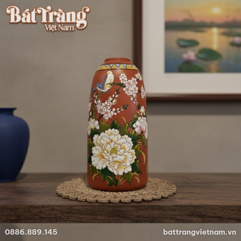 Cận cảnh nghệ thuật của bình hoa gốm đất đỏ 35c... Cận cảnh nghệ thuật của bình hoa gốm đất đỏ 35c...