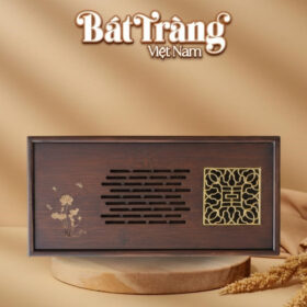 Khay tre bàn trà nâu sẫm dáng chữ nhật khắc hoa sen kỷ hà 40x21x5cm BT-KDT13