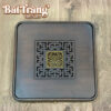 khay-vuong-dung-tra-go-tre-hoa-tiet-ky-ha-khac-dong-35x35x6cm-bt-kdt08