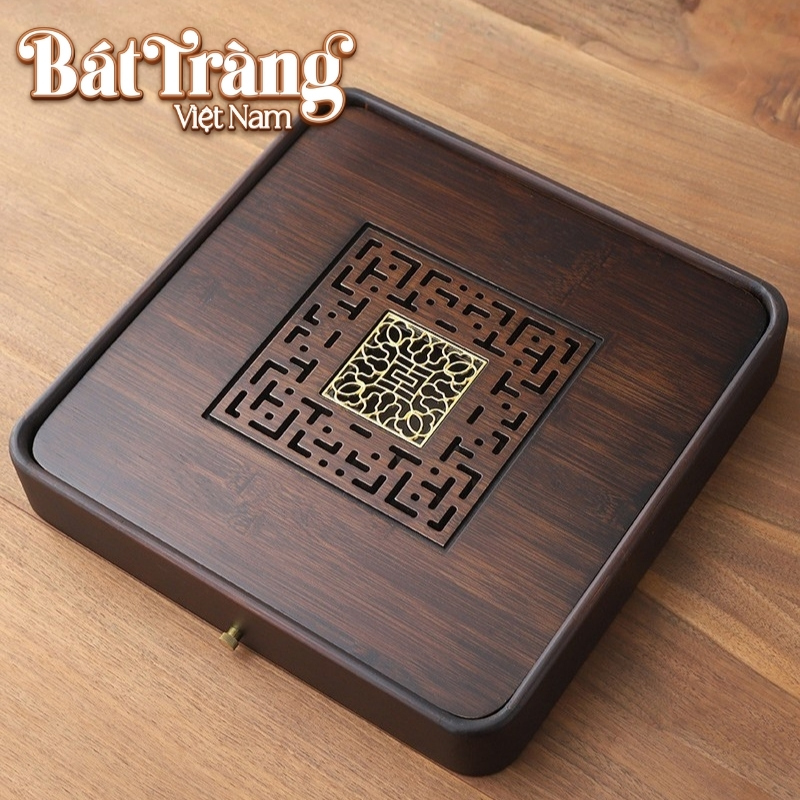 khay-vuong-dung-tra-go-tre-hoa-tiet-ky-ha-khac-dong-35x35x6cm-bt-kdt08