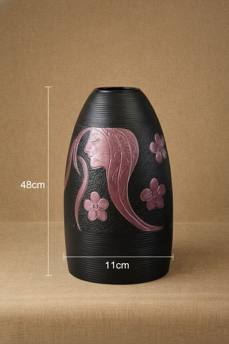 Kích thước Lọ hoa dáng chuông men đen hoạ tiết khắc tay cô gái Bát Tràng BT_LH58