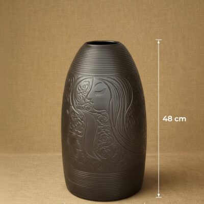 Kích thước Lọ hoa dáng chuông men đen hoạ tiết khắc tay cô gái Bát Tràng BT_LH69