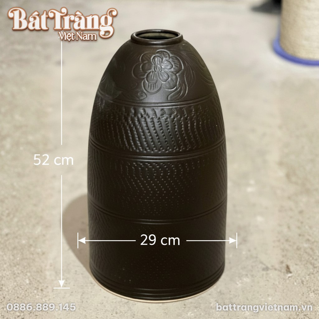 K&iacute;ch thước Lọ hoa men gốm mộc d&aacute;ng chu&ocirc;ng khắc ch&igrave;m hoa hồng v&acirc;n đan 52cm BT-LH88