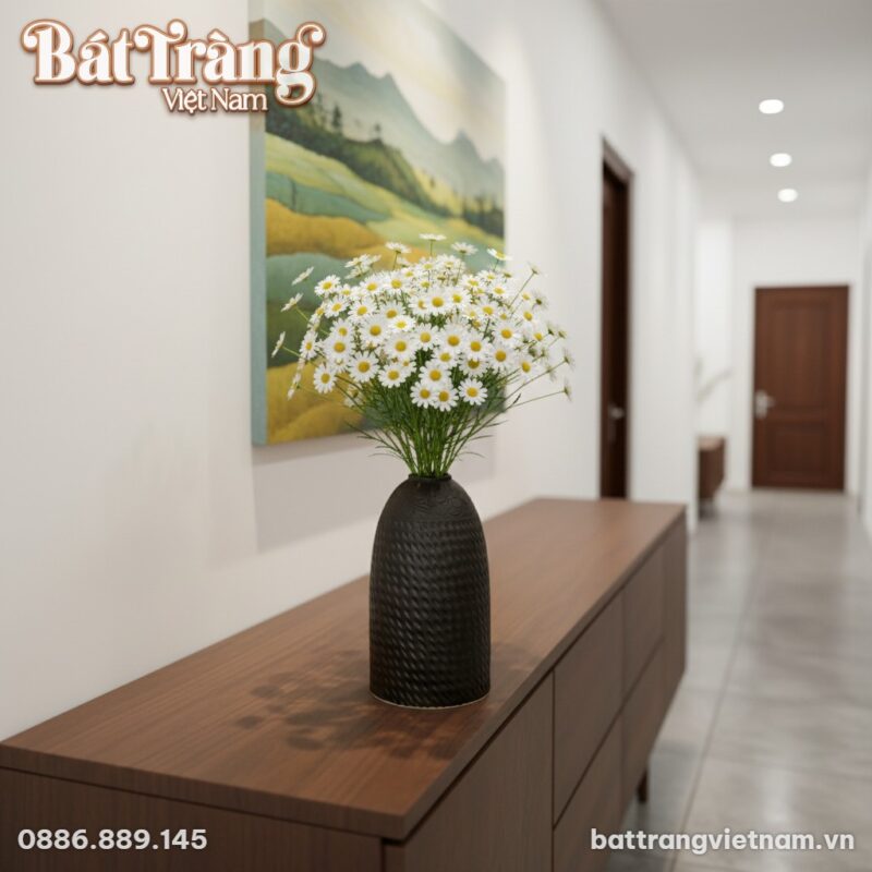 Lọ hoa men nâu mộc dáng chuông 52cm được đặt ti...