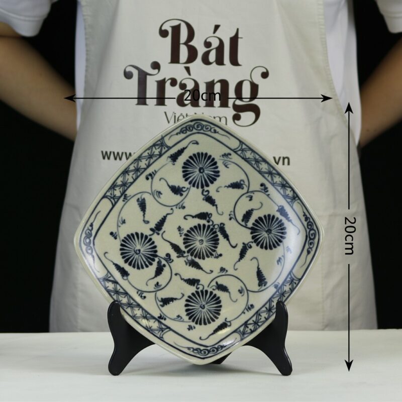 Kích thước Đĩa ảo men rạn hoạ tiết hoa cúc đen BT-BD72 Kích thước Đĩa ảo men rạn hoạ tiết hoa cúc đen BT-BD72