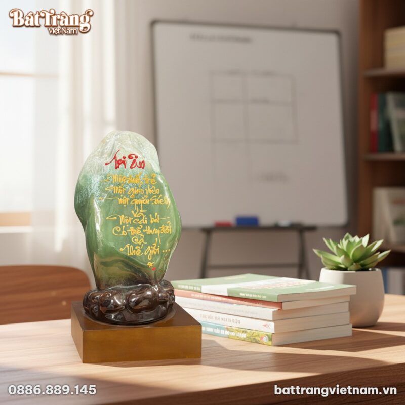 Một bức ảnh cận cảnh tinh tế (close-up) Tượng đ... Một bức ảnh cận cảnh tinh tế (close-up) Tượng đ...