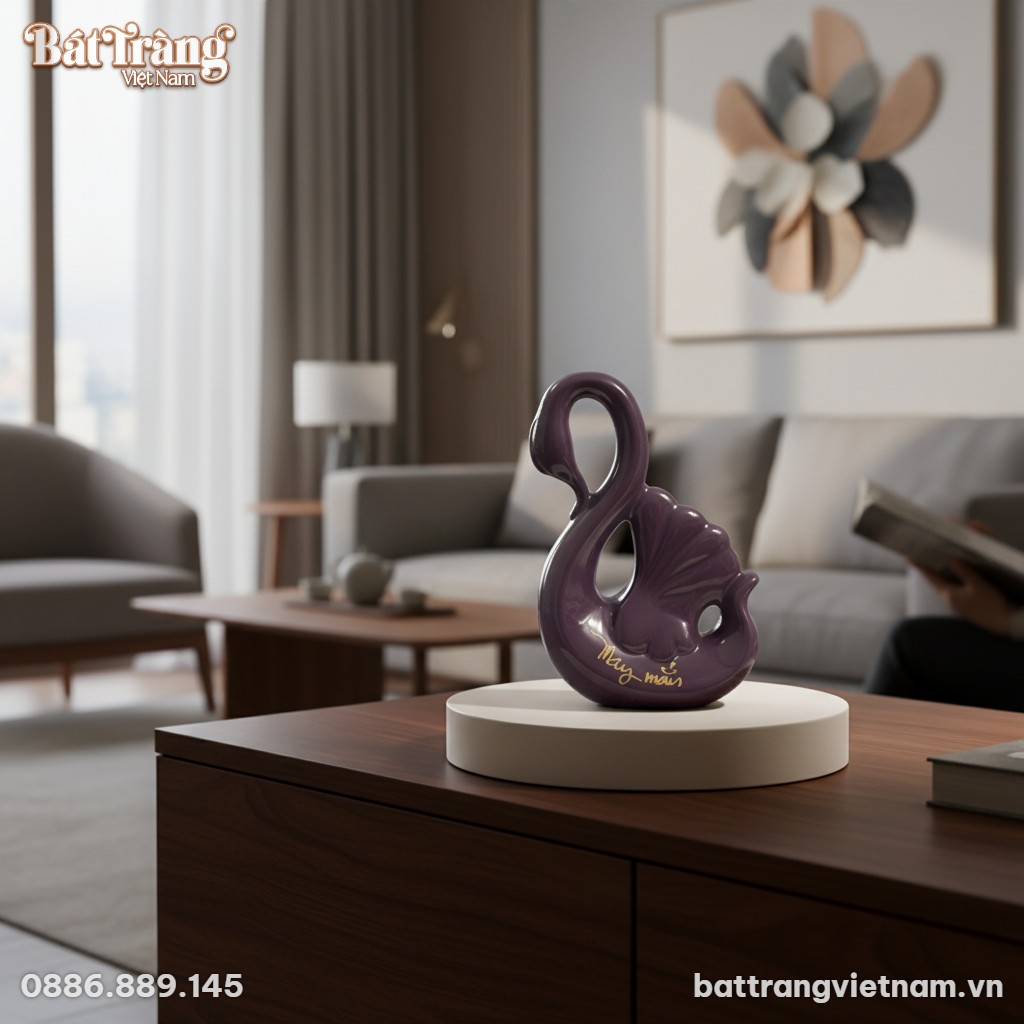 Cận cảnh tượng thiên nga tím 'May mắn' với chữ ...