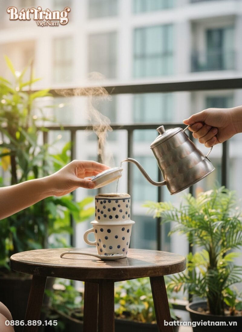 Một buổi sáng yên bình tại ban công chung cư Sà...