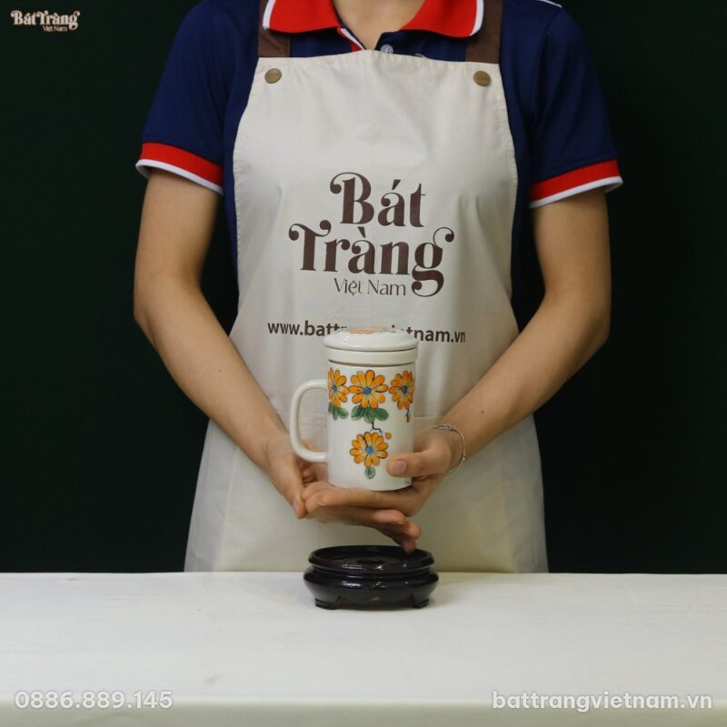 Ly Sứ Bát Tràng Pha Trà Kèm Lõi Lọc Vẽ Tay Họa Tiết Hoa Cúc Vàng - Chi tiết 1
